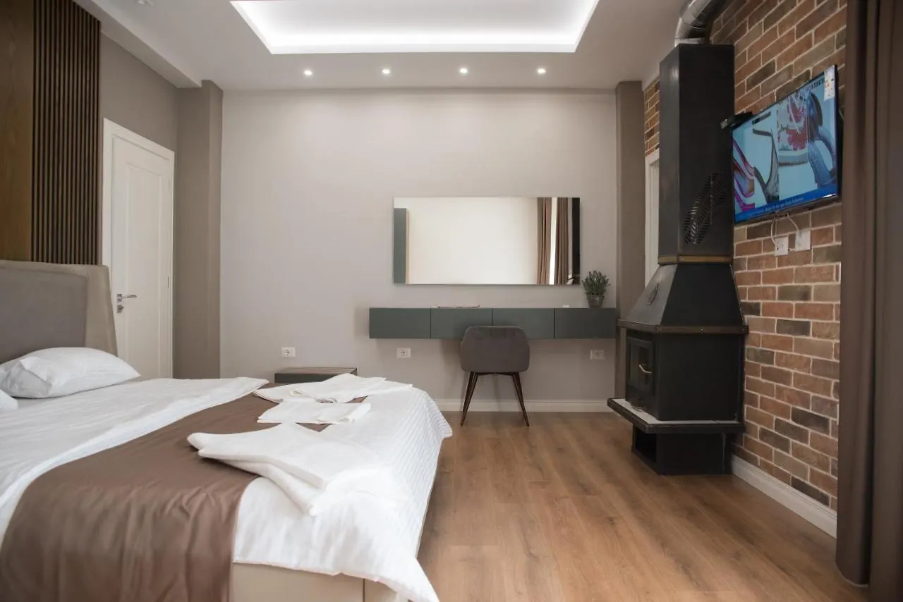 Panda Apartament Korce Appartamento
